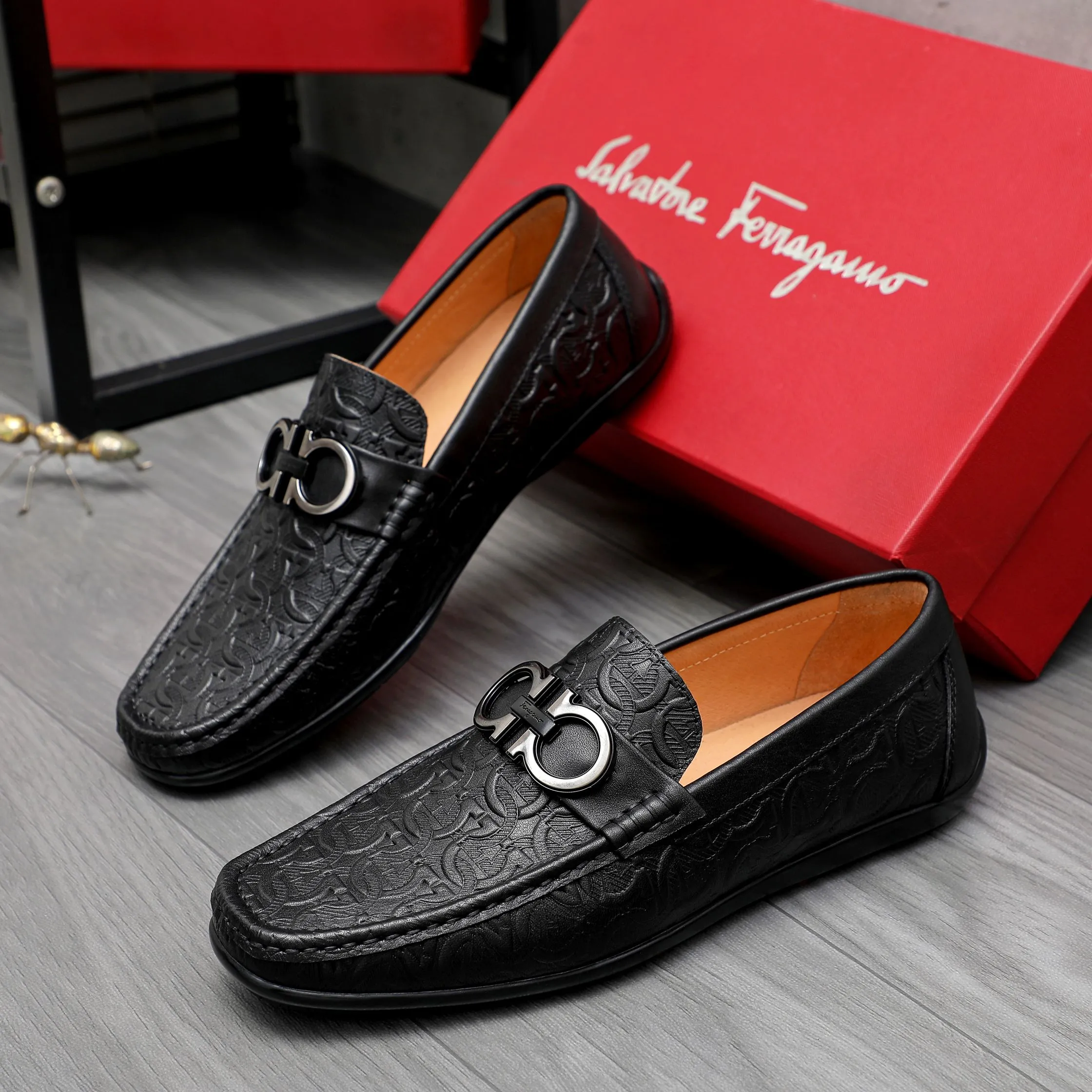 Men's shoes 💰380 Product trademark: Ferragamo "Ferragamo" casual slip-on shoes Regular size: 38-45 (45. Customized, non-returnable) Product materials: Selected embossed cowhide upper, pigskin lining, rubber outsole
